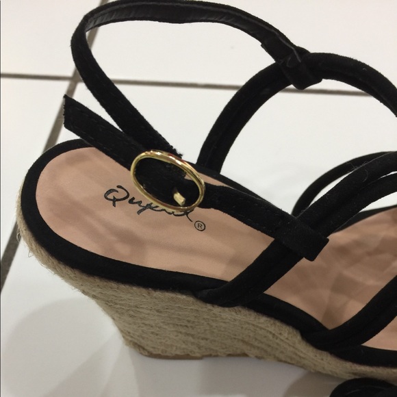 NWB Qupid Black Suede Wedge Heels - Picture 6 of 7